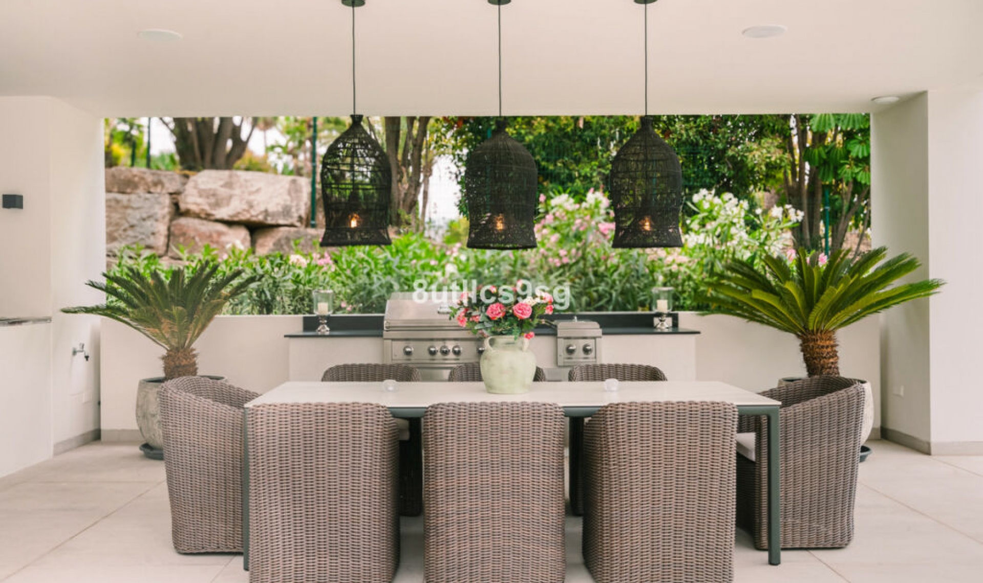 Resale - House -
Nueva Andalucía