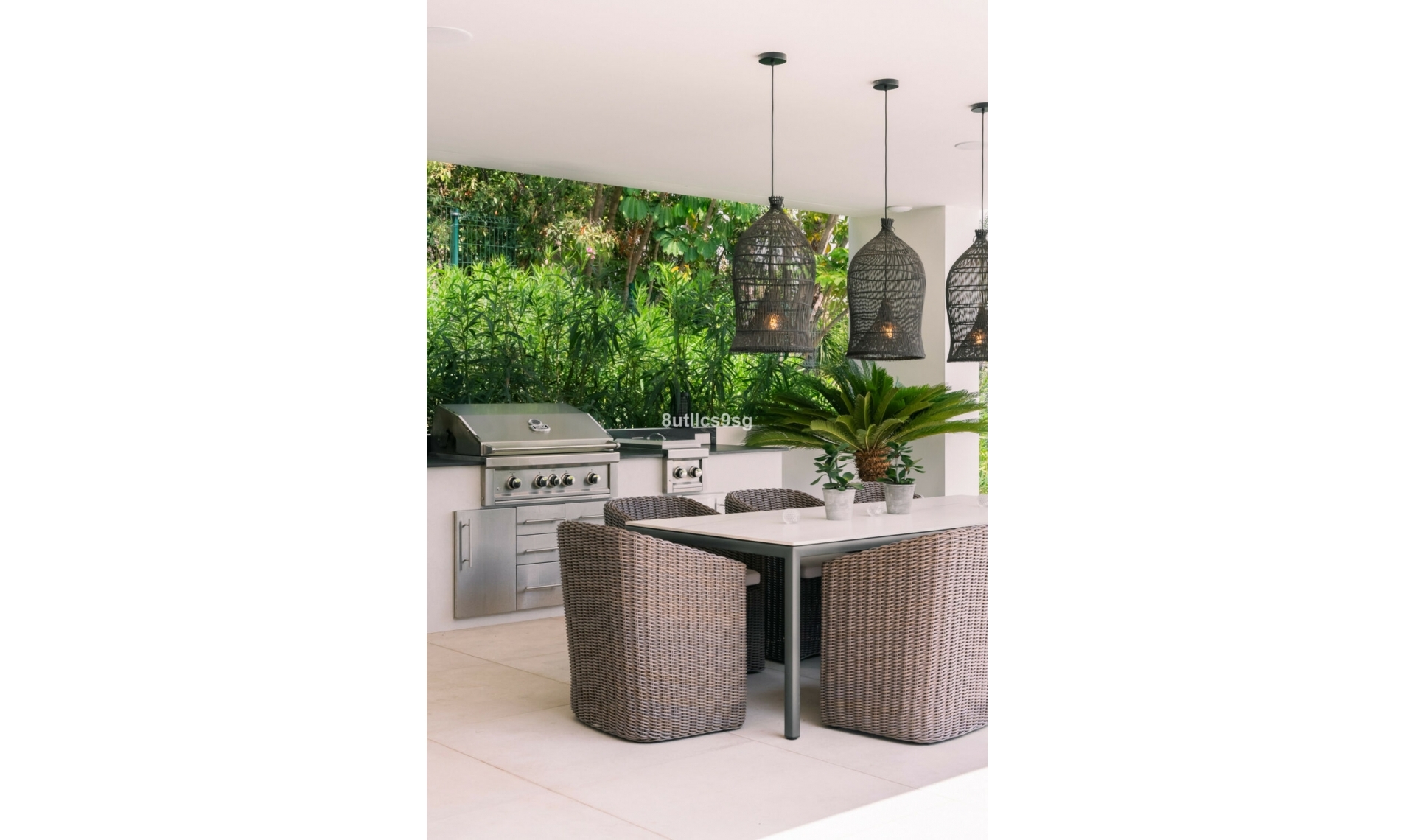 Resale - House -
Nueva Andalucía