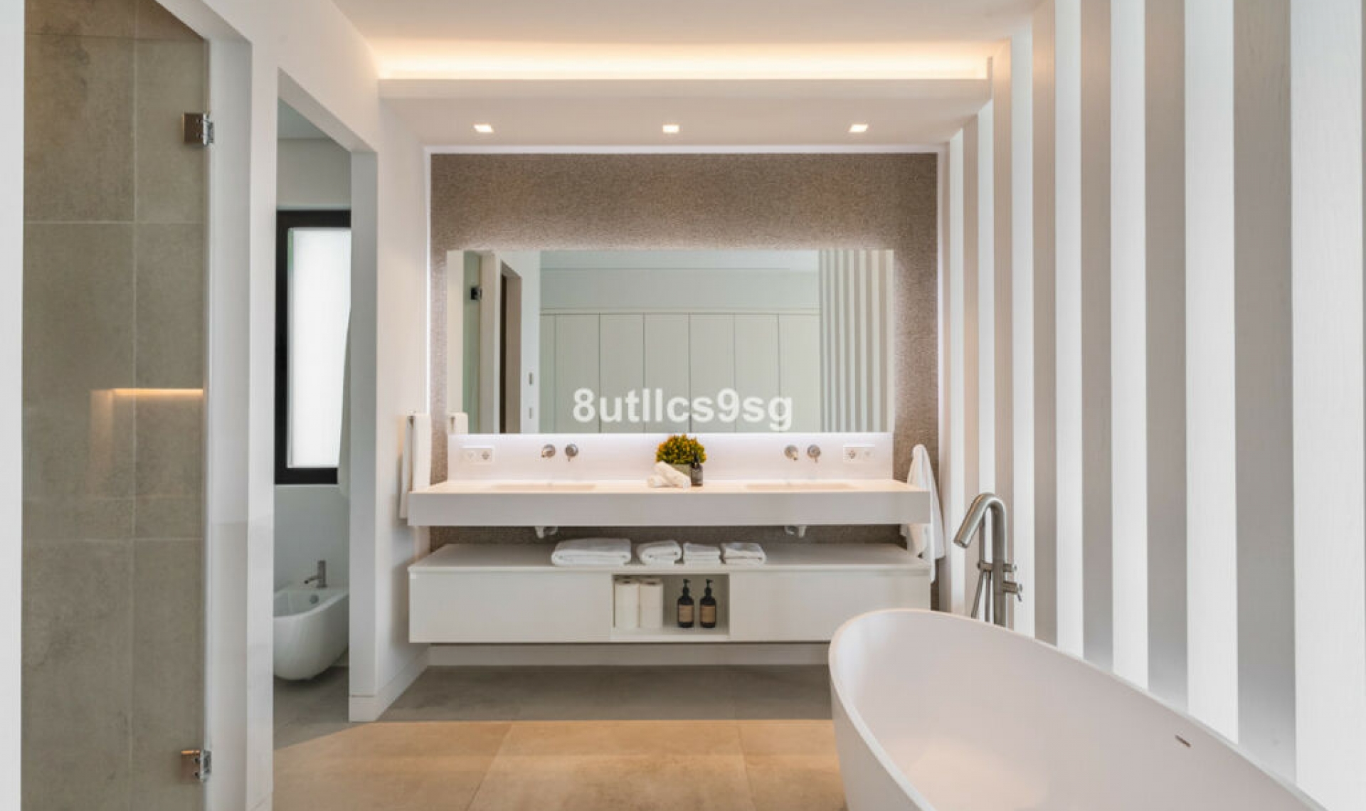 Resale - House -
Nueva Andalucía