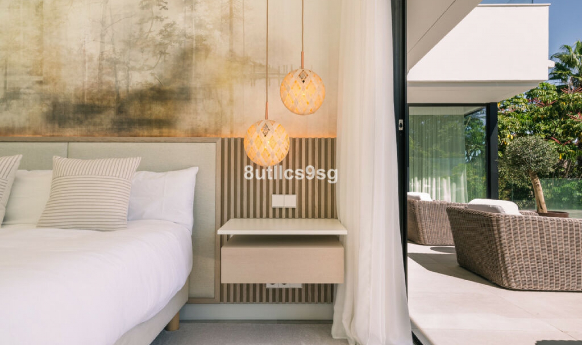 Resale - House -
Nueva Andalucía