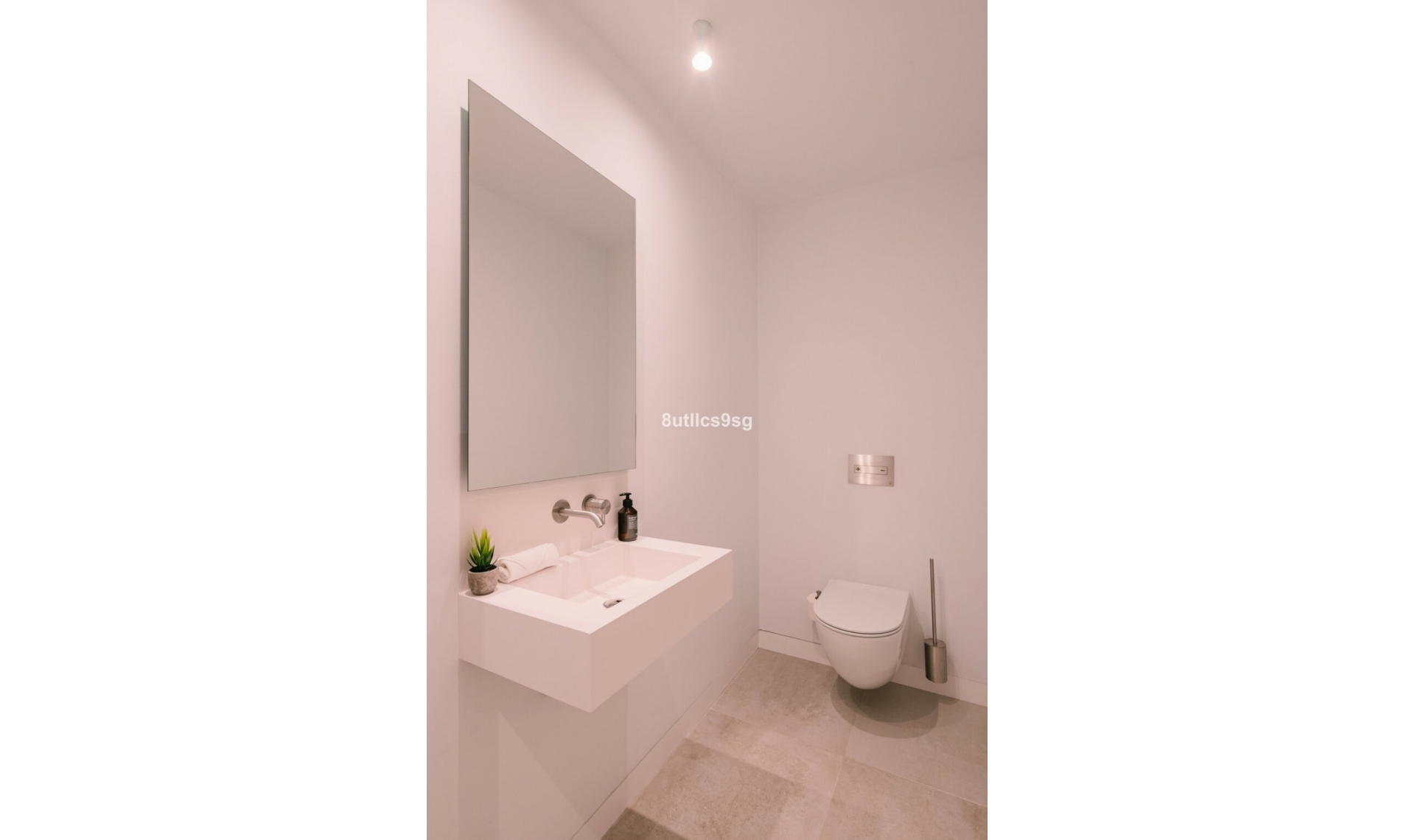 Resale - House -
Nueva Andalucía