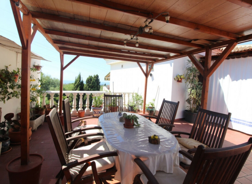 Resale - House -
Nueva Andalucía