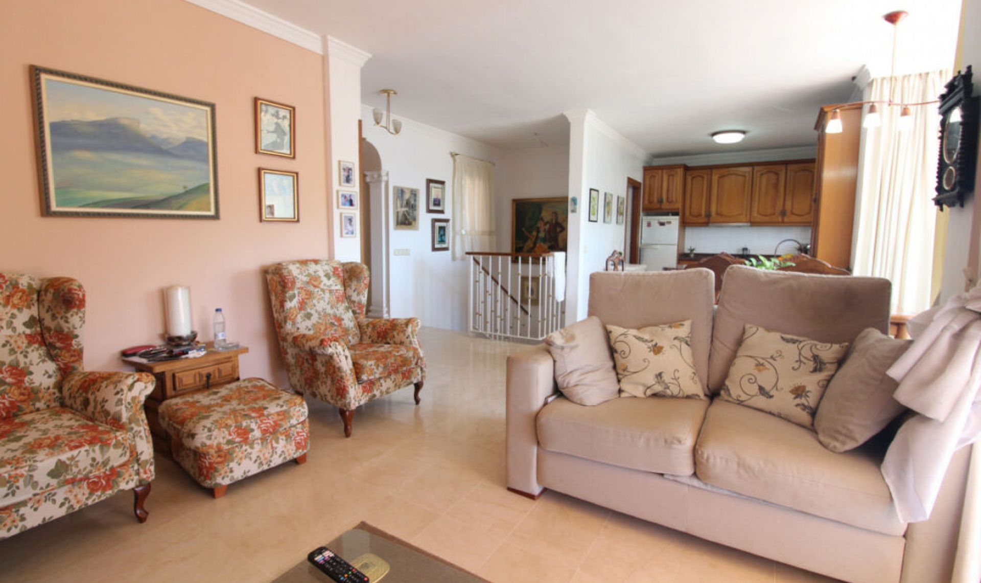 Resale - House -
Nueva Andalucía