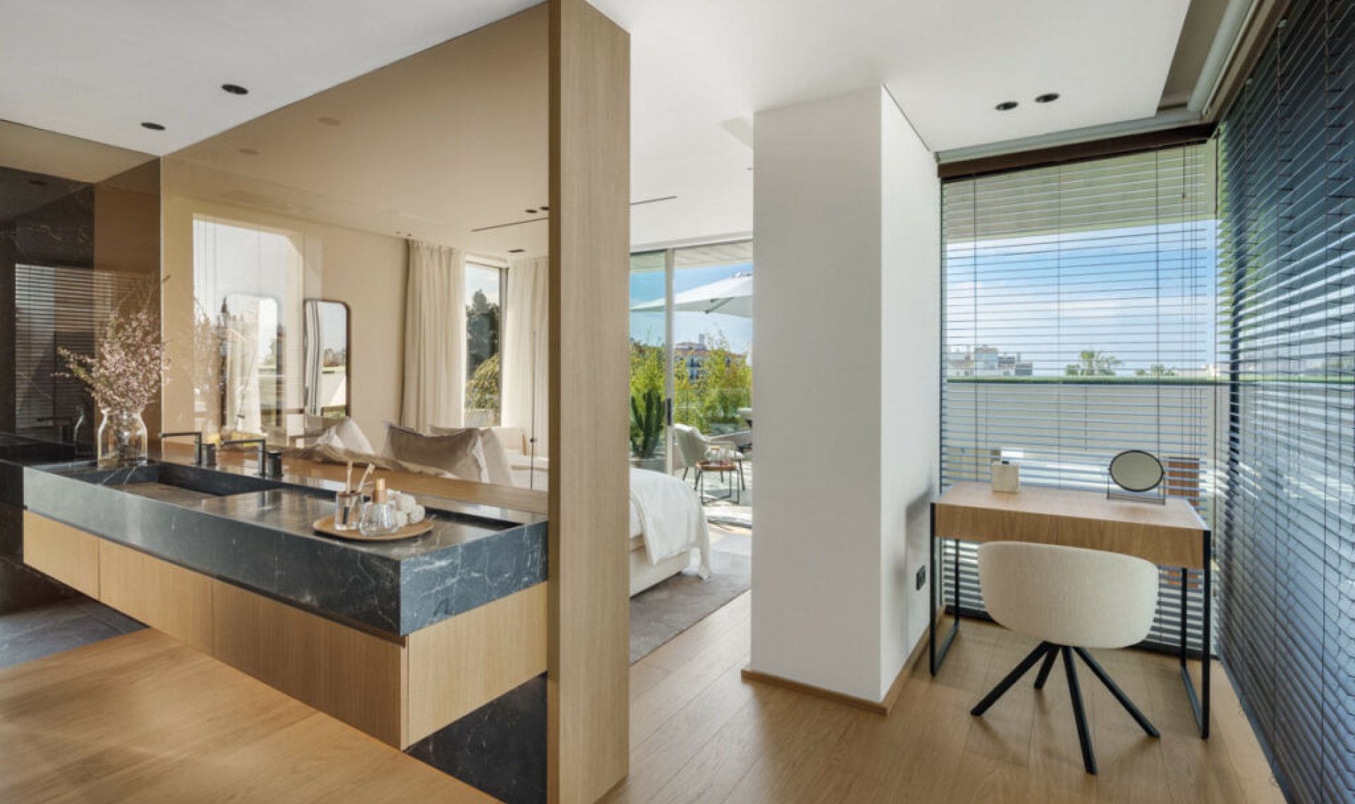 Resale - House -
Nueva Andalucía