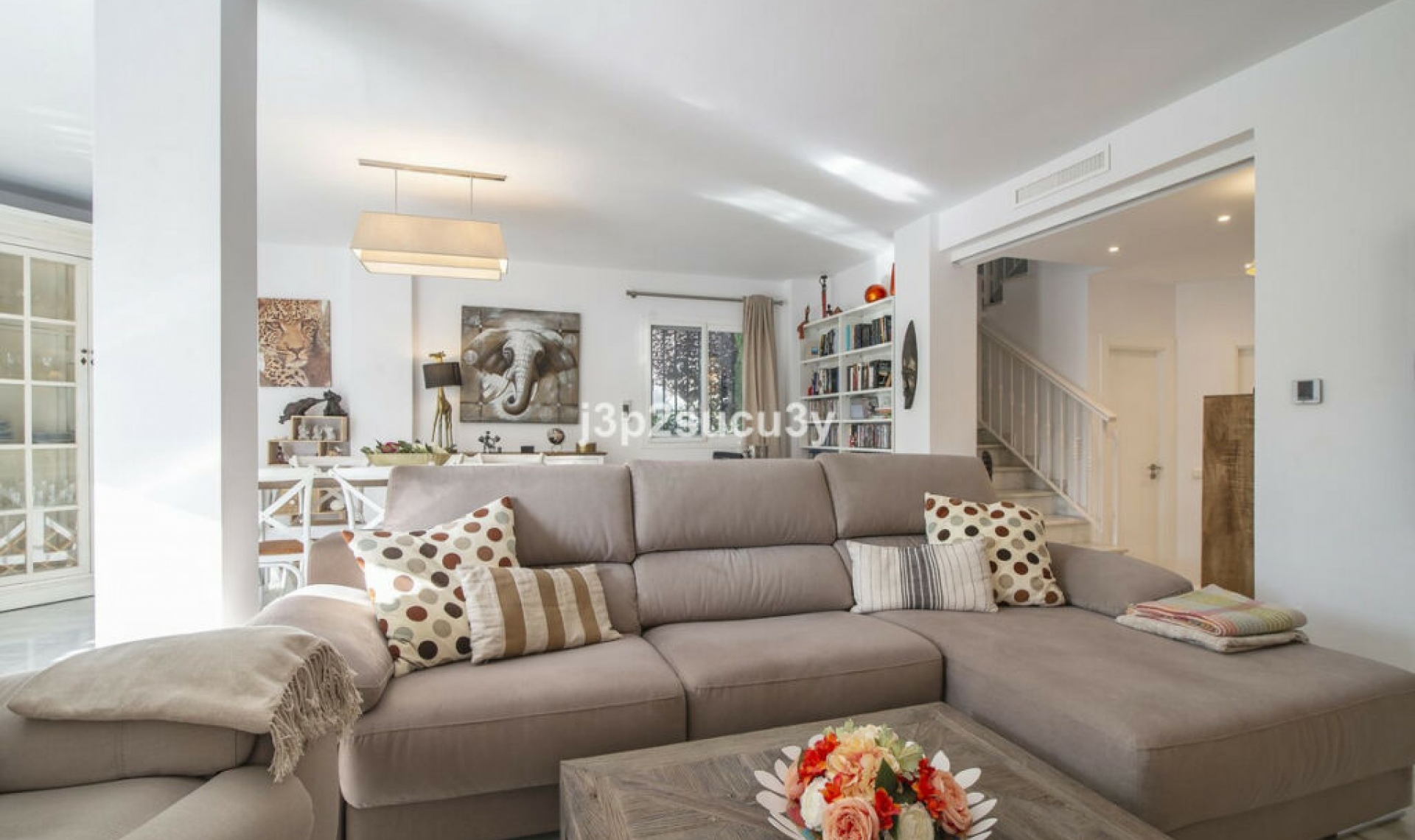 Resale - House -
Nueva Andalucía