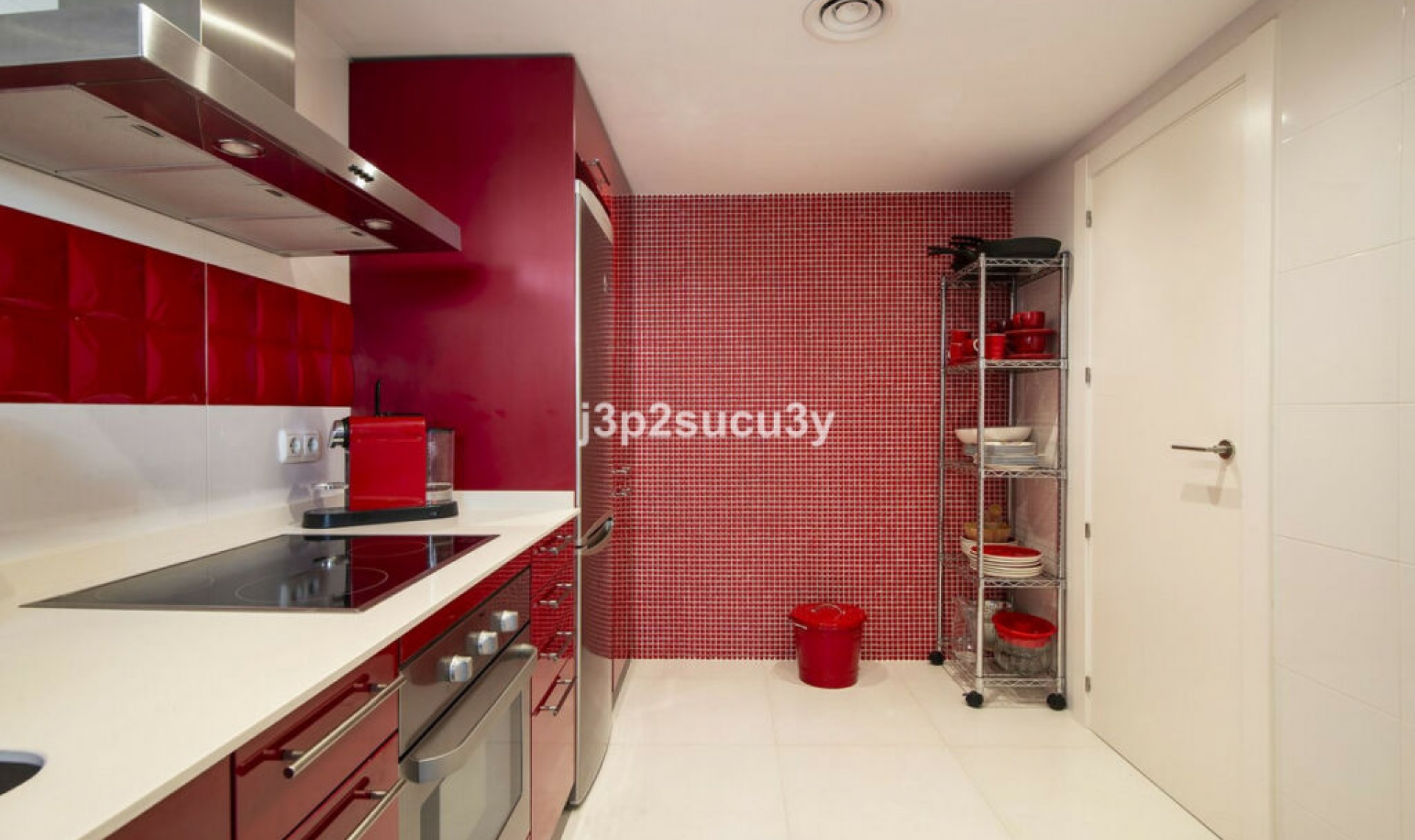 Resale - House -
Nueva Andalucía