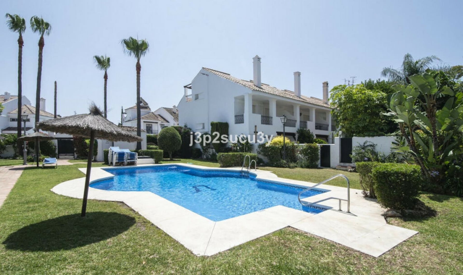 Resale - House -
Nueva Andalucía