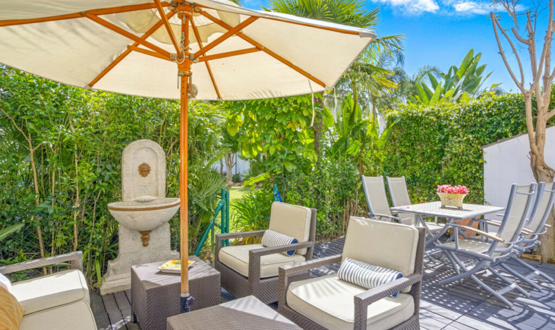 Resale - House -
Nueva Andalucía