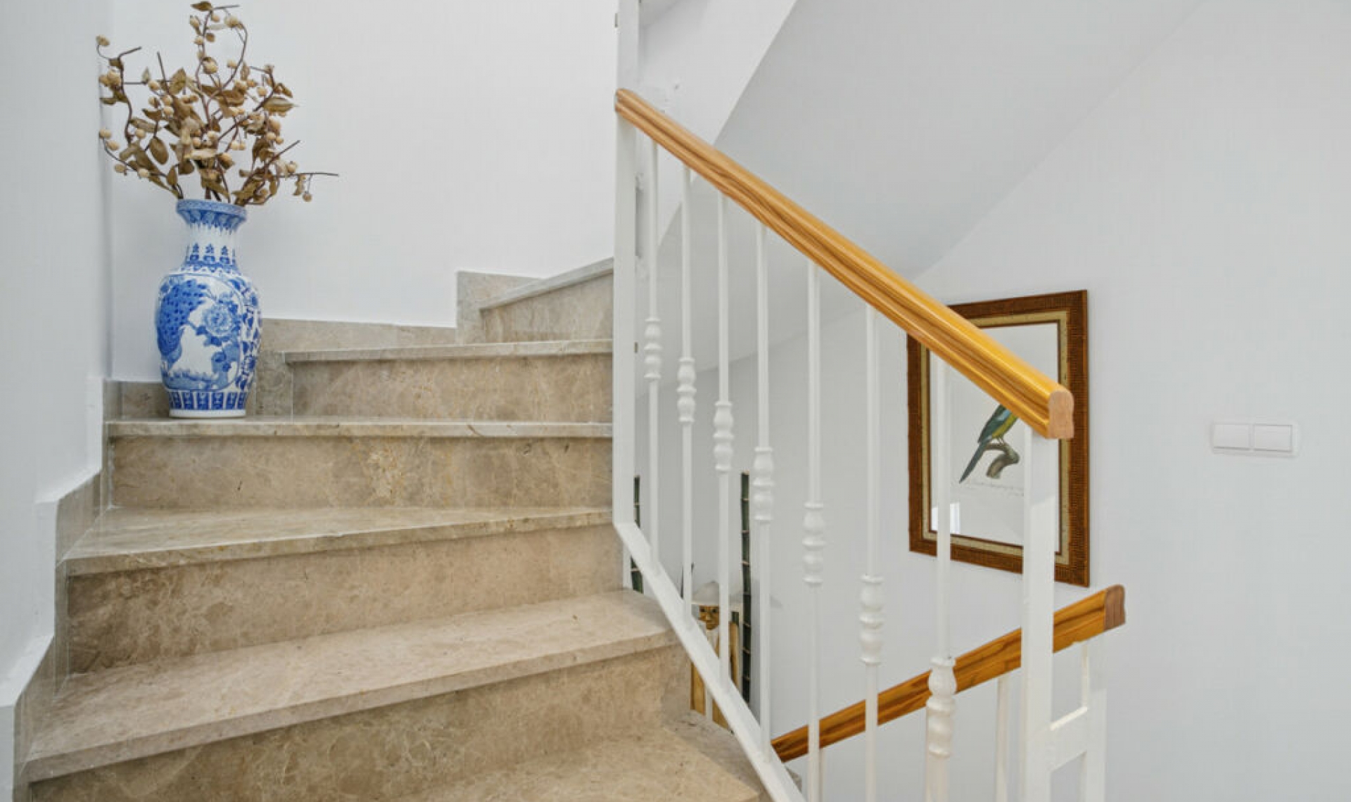 Resale - House -
Nueva Andalucía