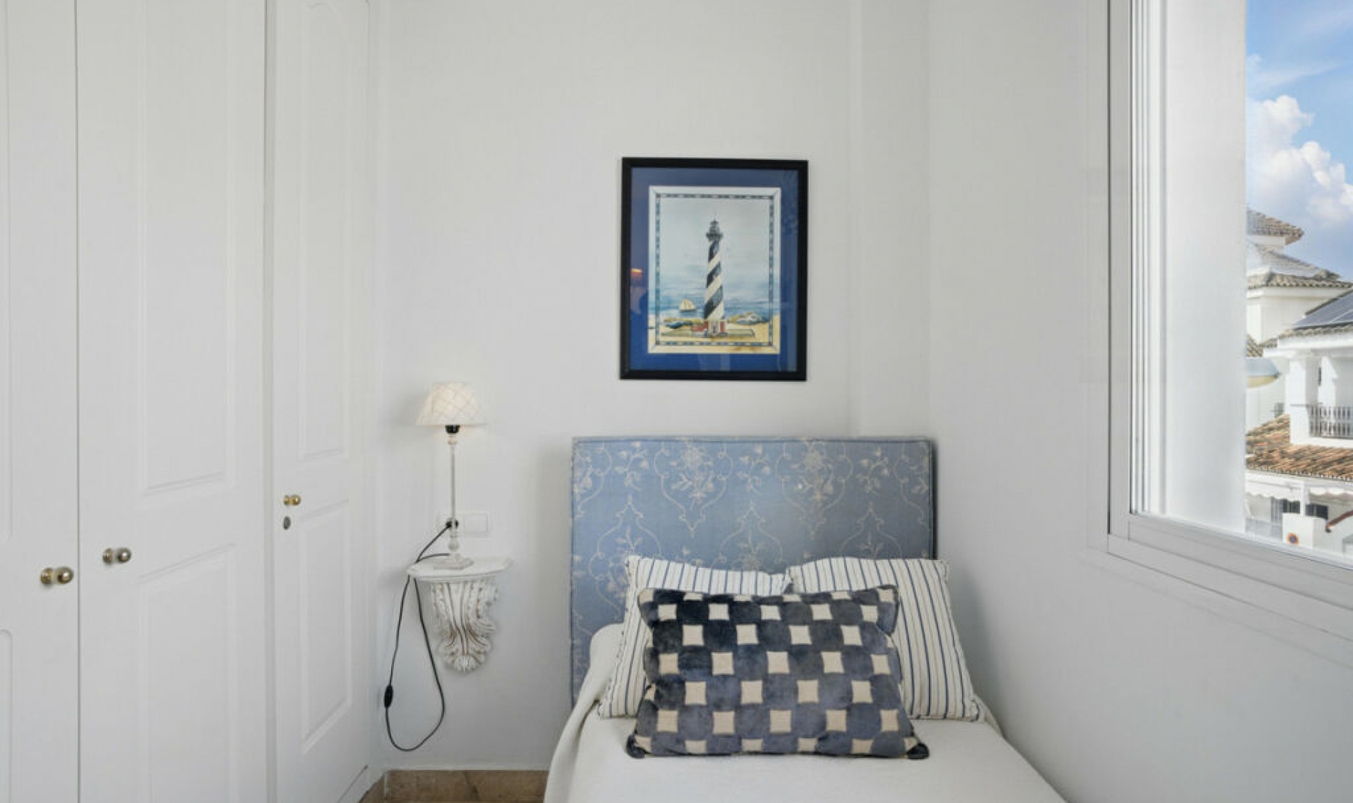 Resale - House -
Nueva Andalucía