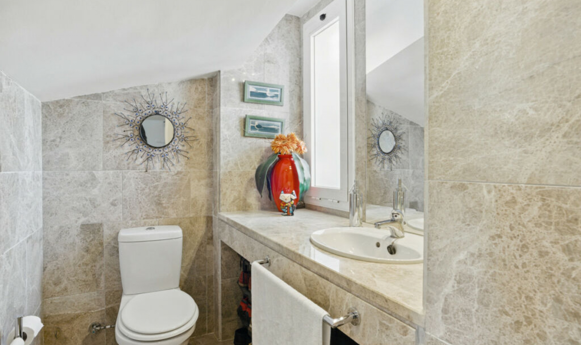 Resale - House -
Nueva Andalucía