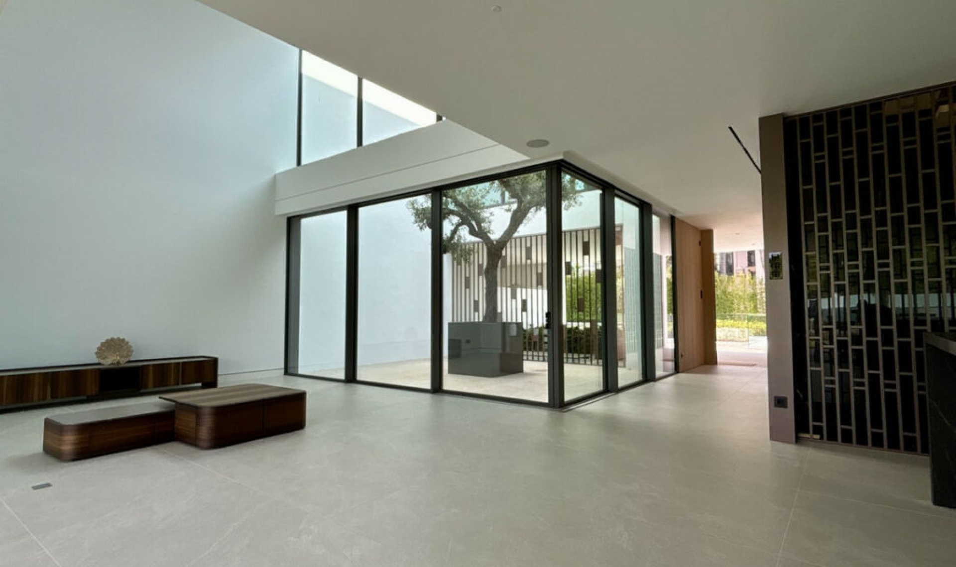 Resale - House -
Nueva Andalucía