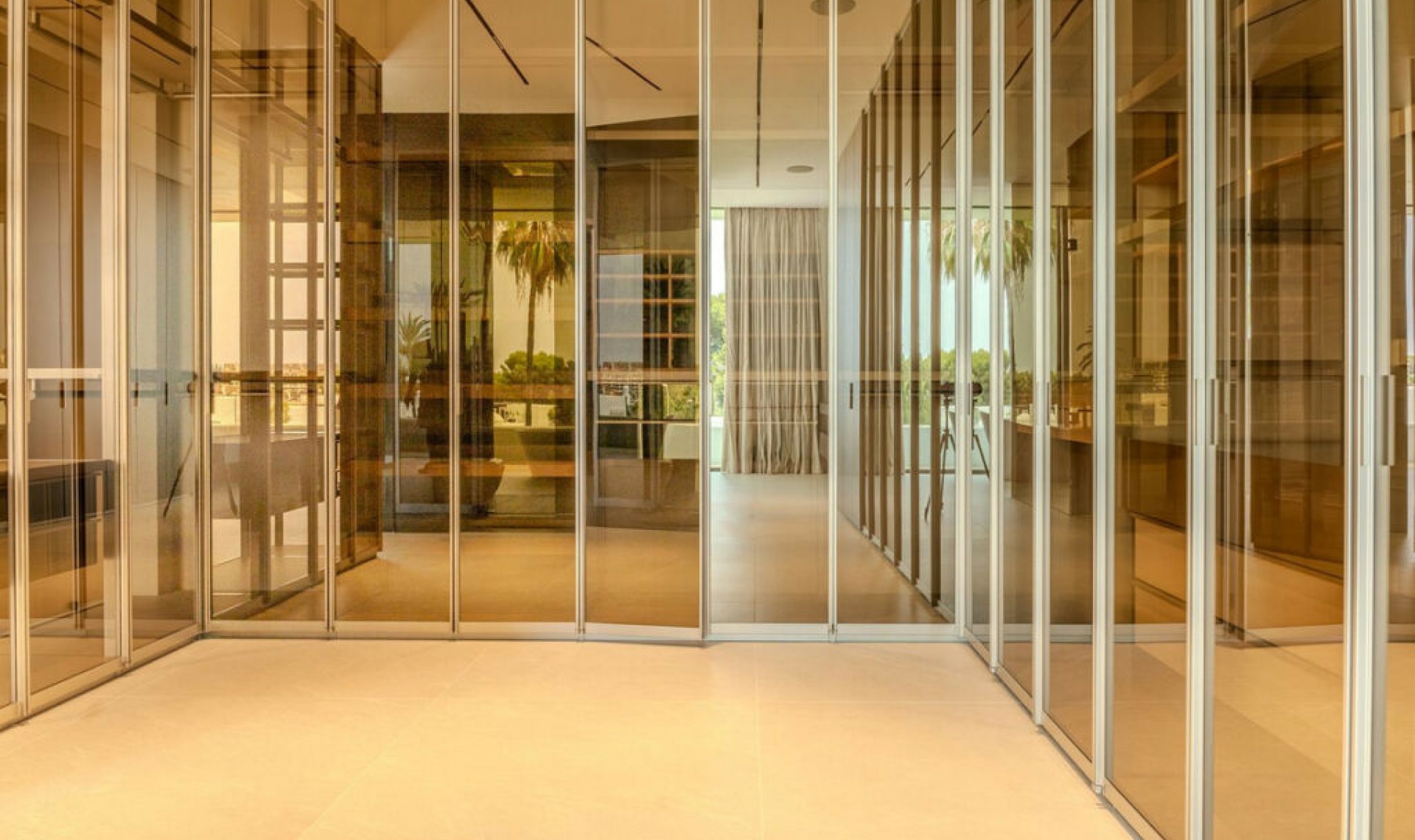 Resale - House -
Nueva Andalucía