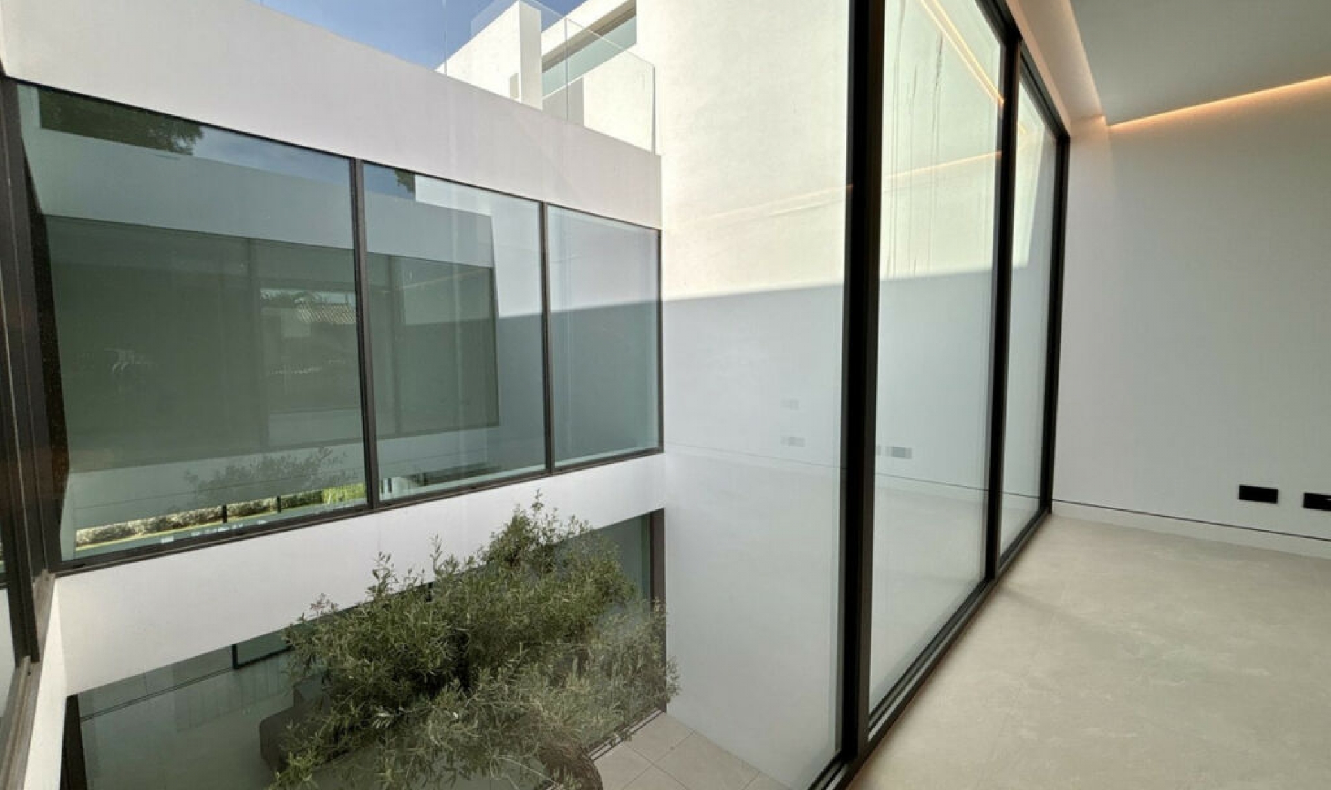 Resale - House -
Nueva Andalucía