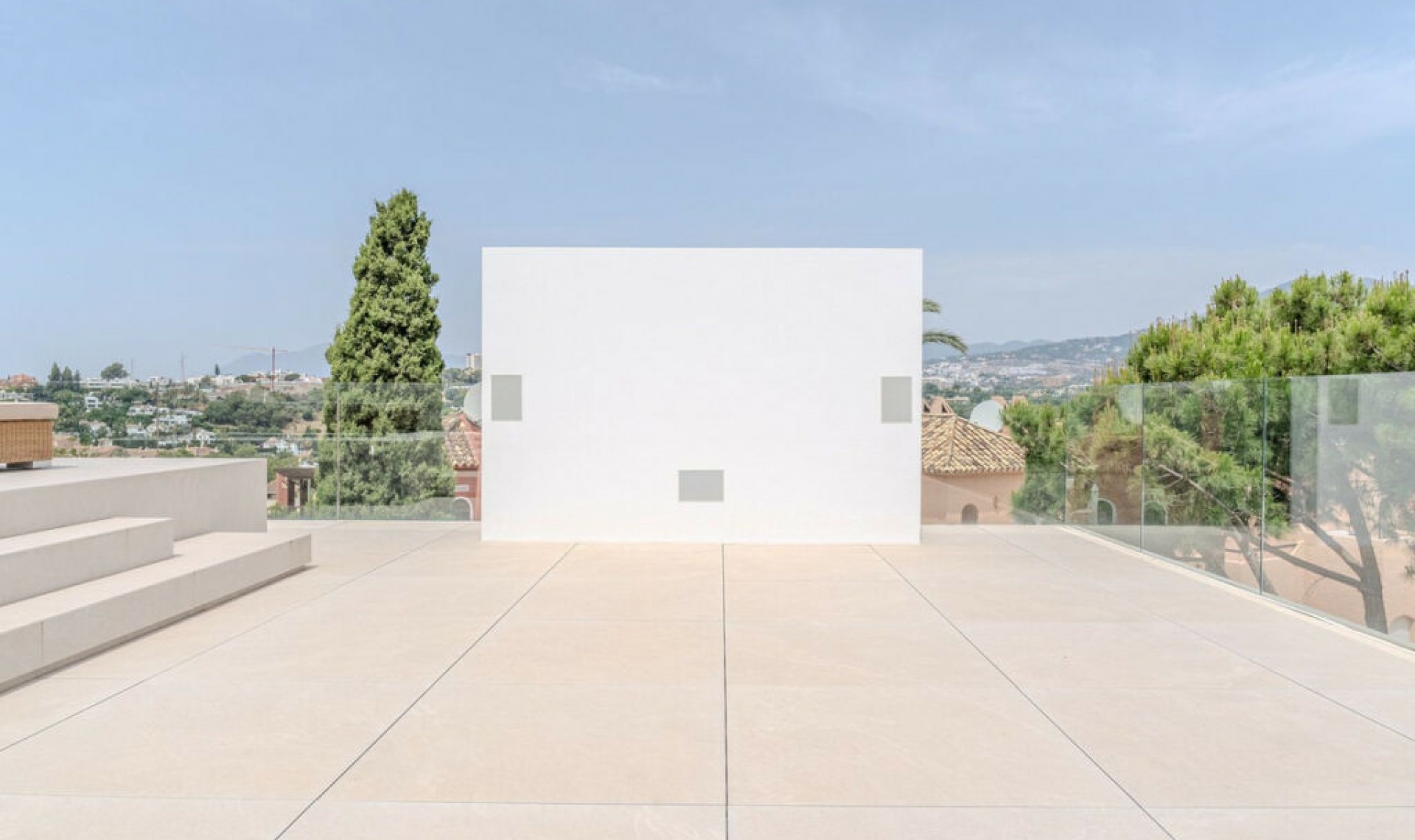 Resale - House -
Nueva Andalucía