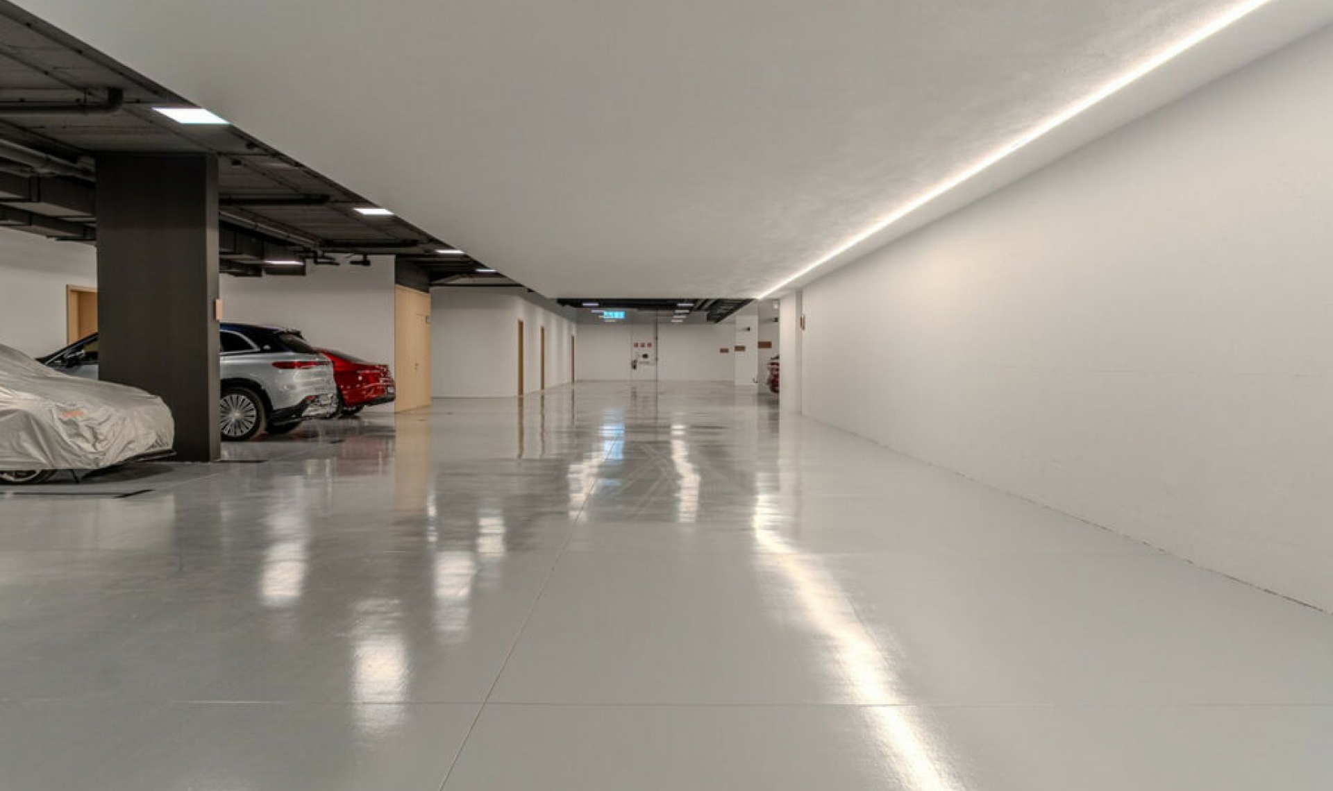 Resale - House -
Nueva Andalucía