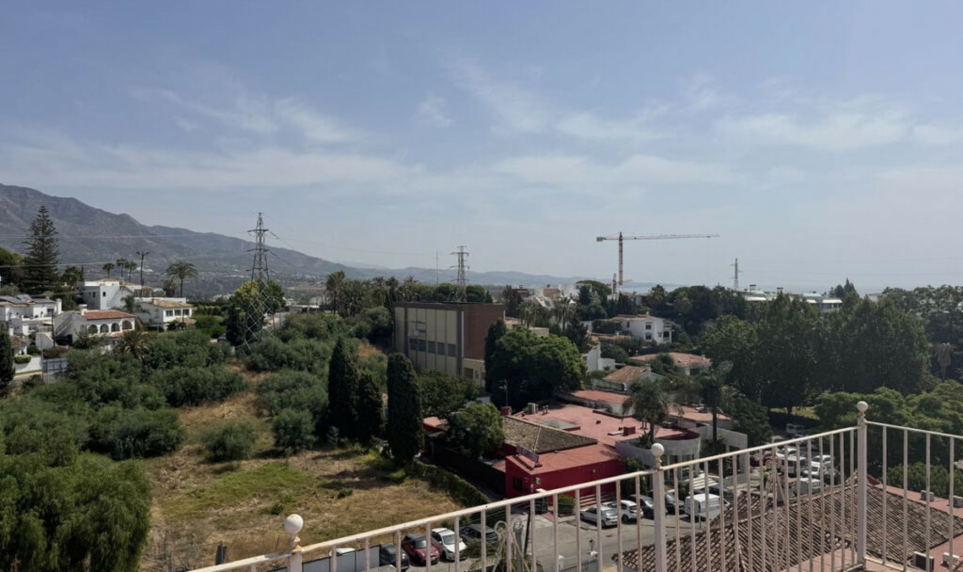 Resale - House -
Nueva Andalucía