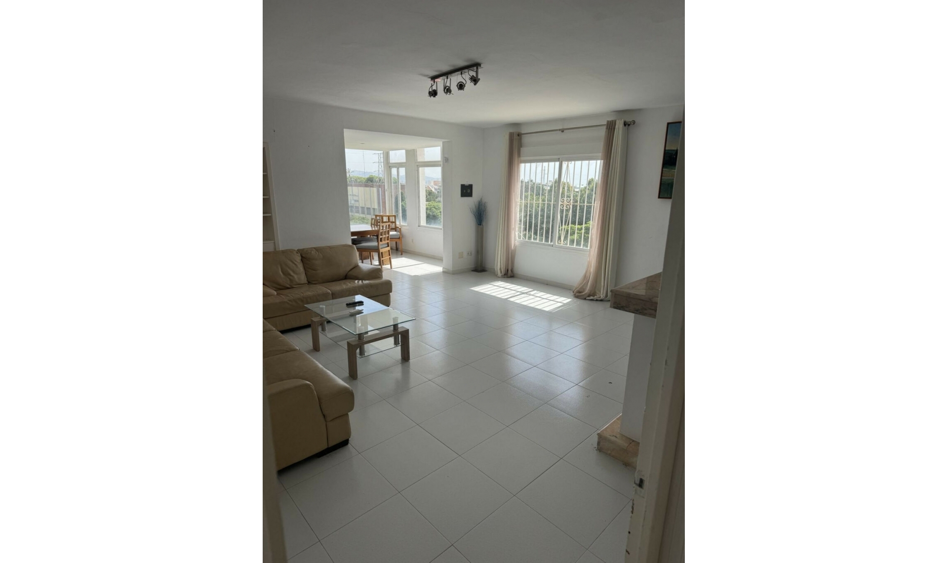 Resale - House -
Nueva Andalucía