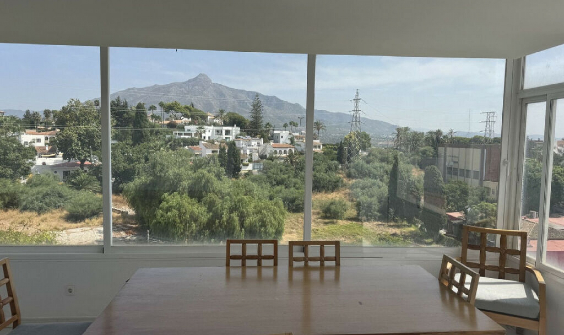 Resale - House -
Nueva Andalucía