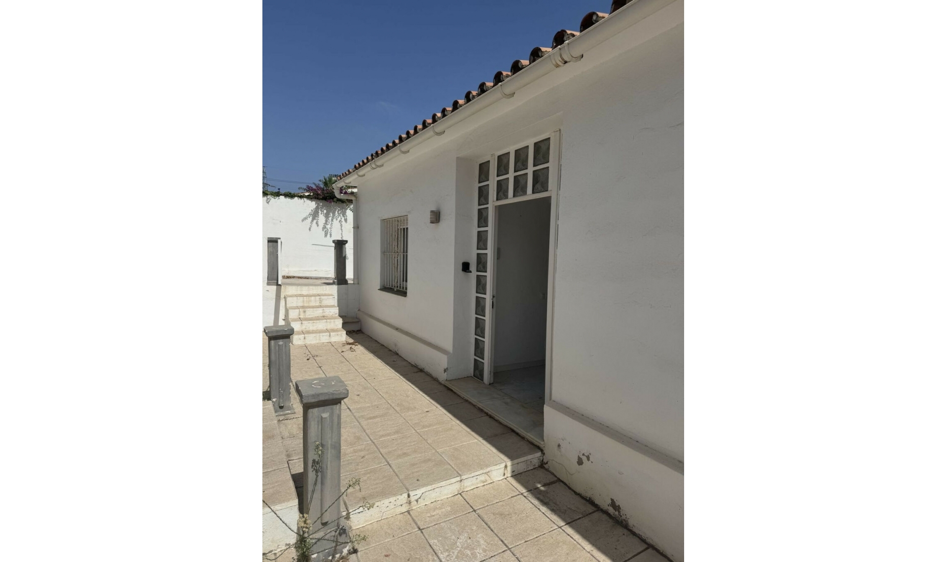Resale - House -
Nueva Andalucía