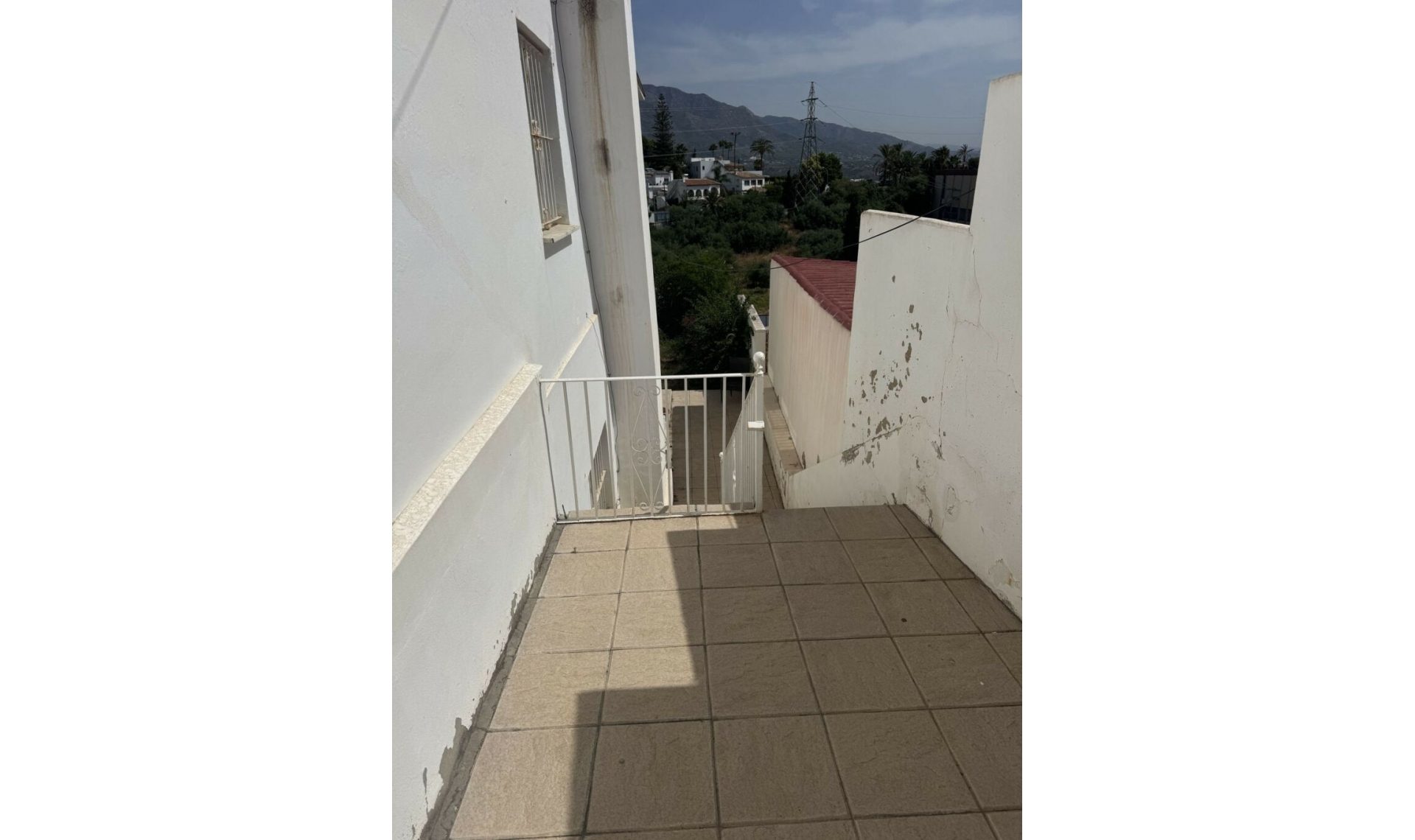 Resale - House -
Nueva Andalucía
