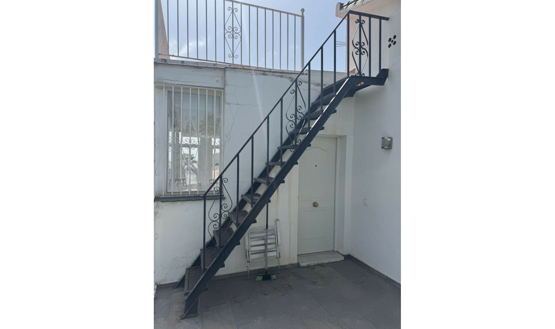 Resale - House -
Nueva Andalucía