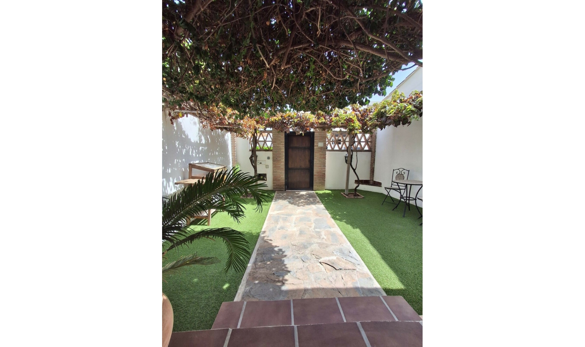 Resale - House -
Nueva Andalucía