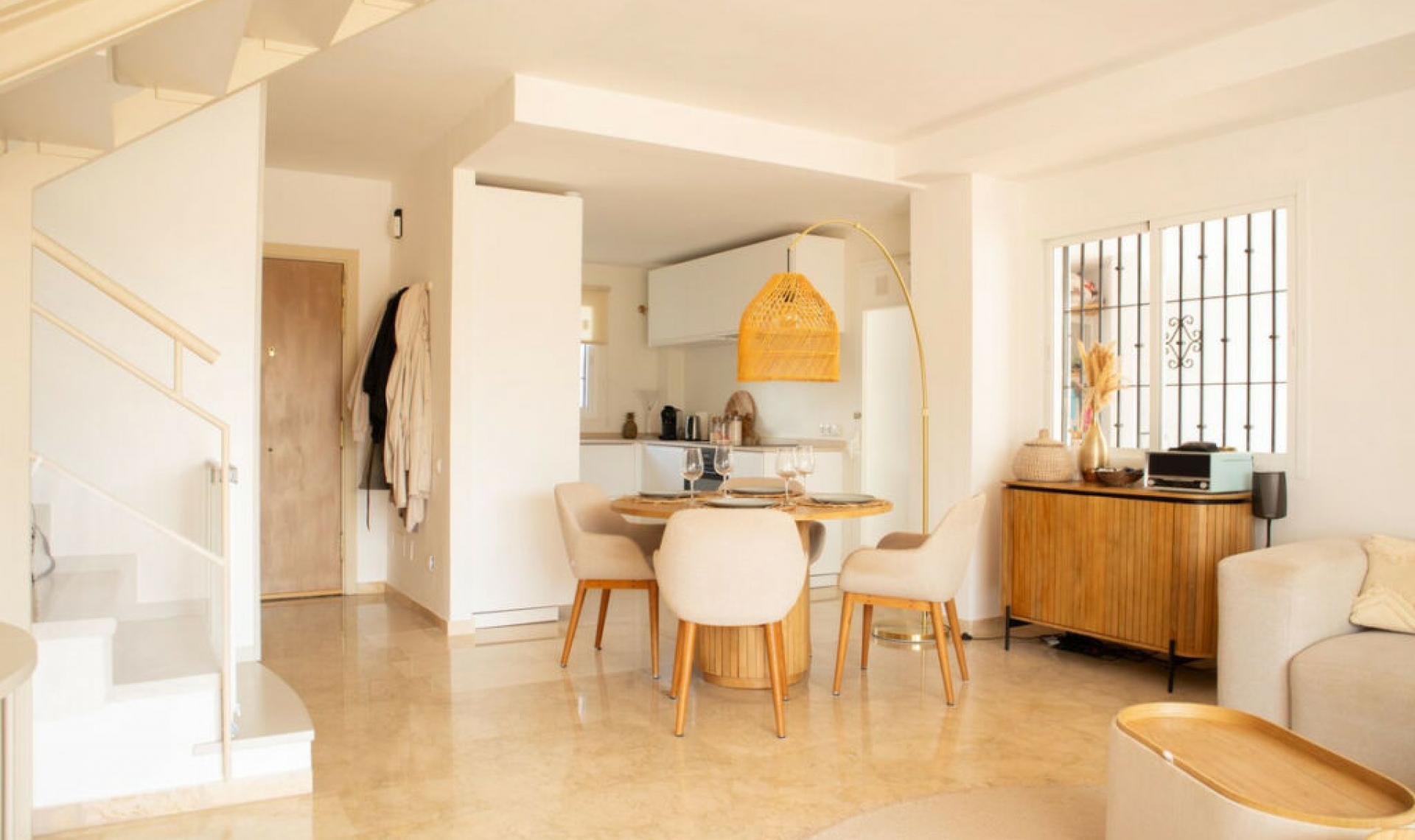 Resale - House -
Nueva Andalucía
