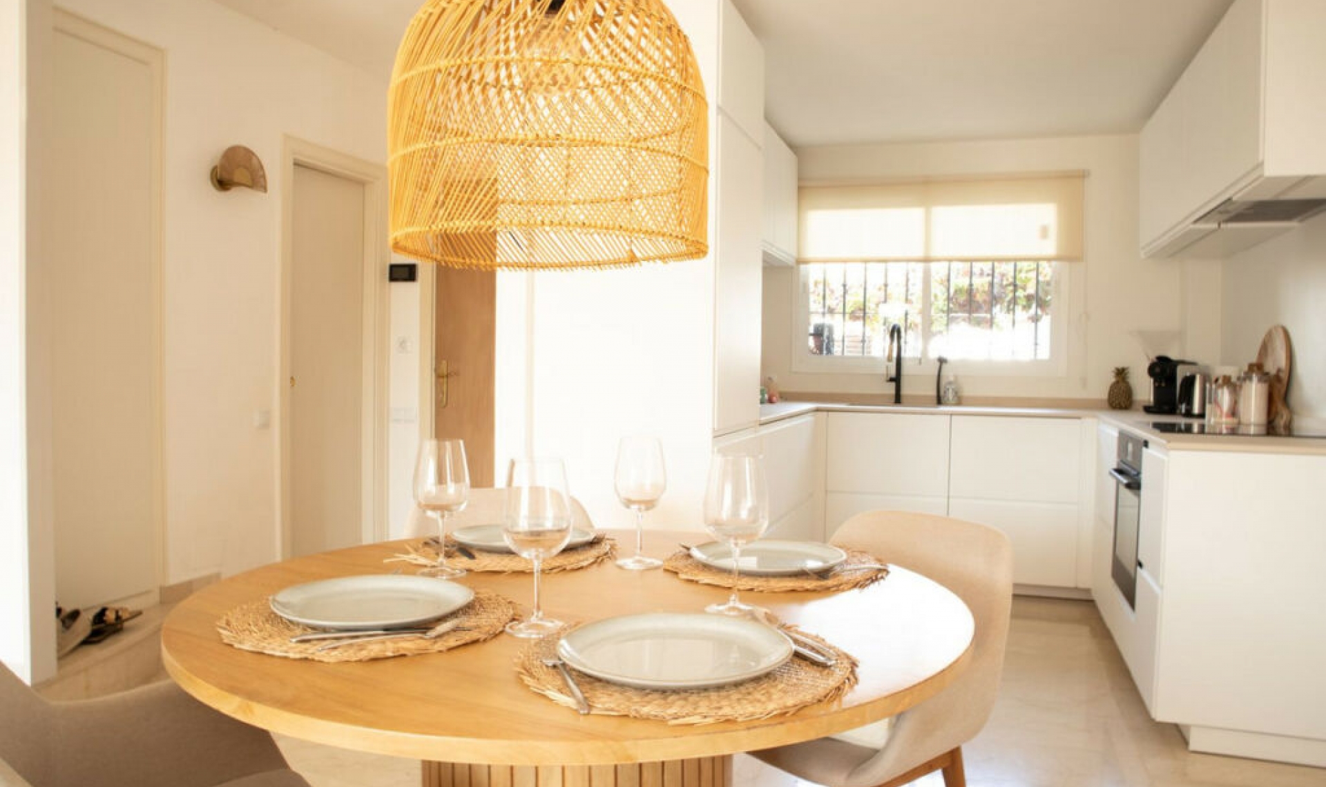 Resale - House -
Nueva Andalucía