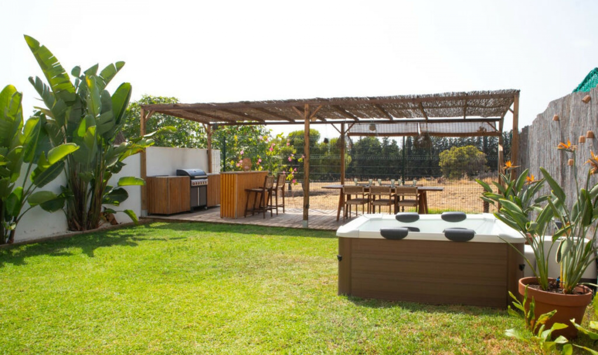 Resale - House -
Nueva Andalucía