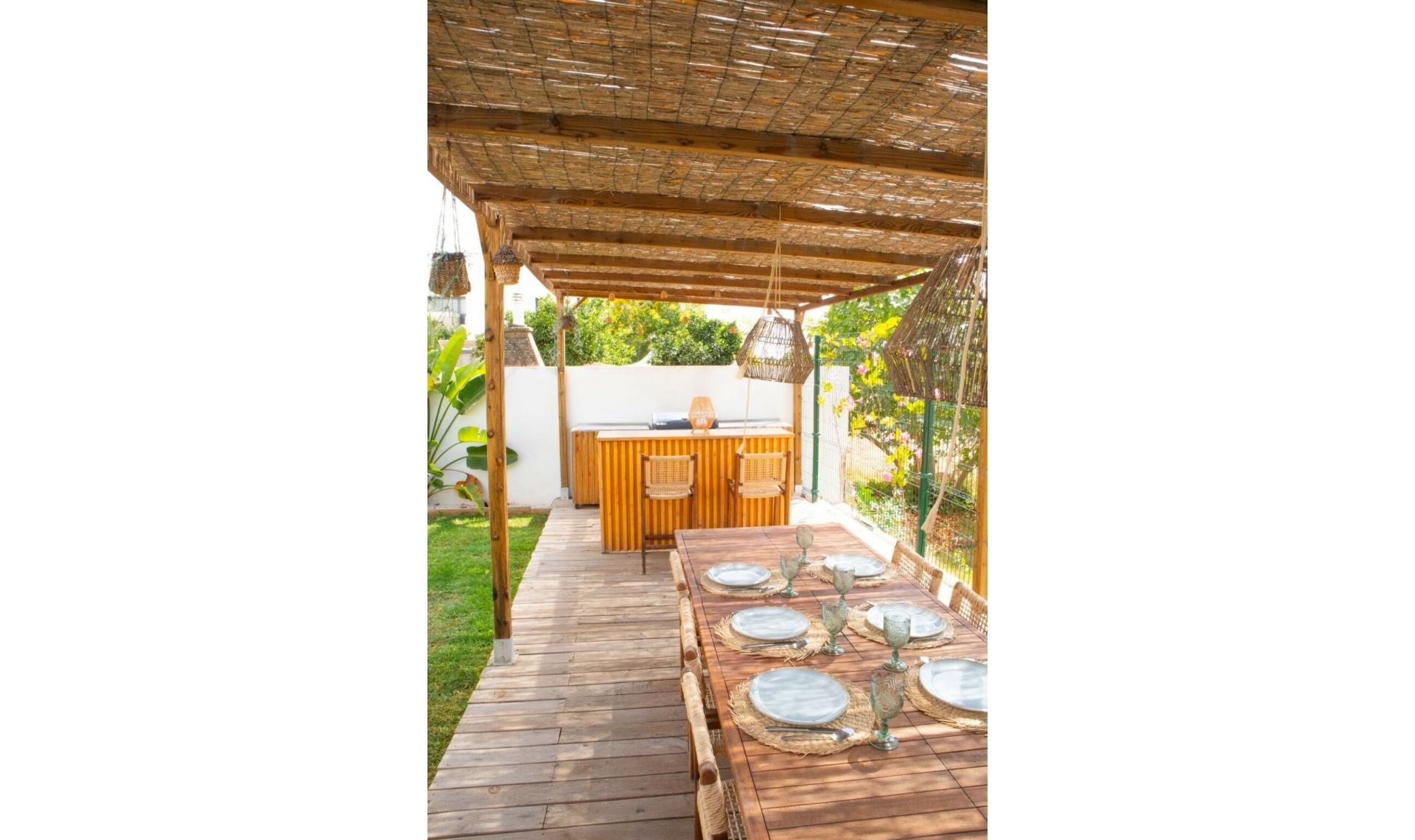 Resale - House -
Nueva Andalucía
