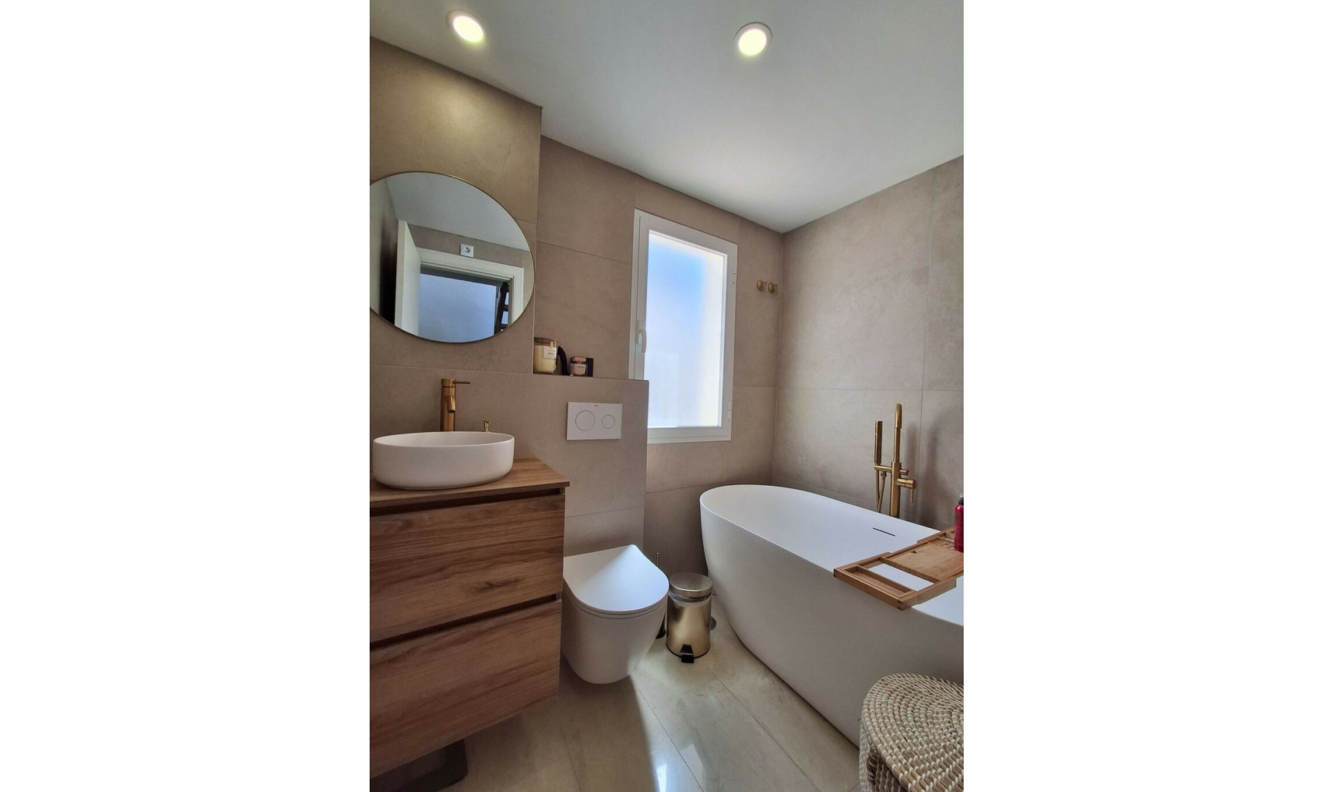 Resale - House -
Nueva Andalucía
