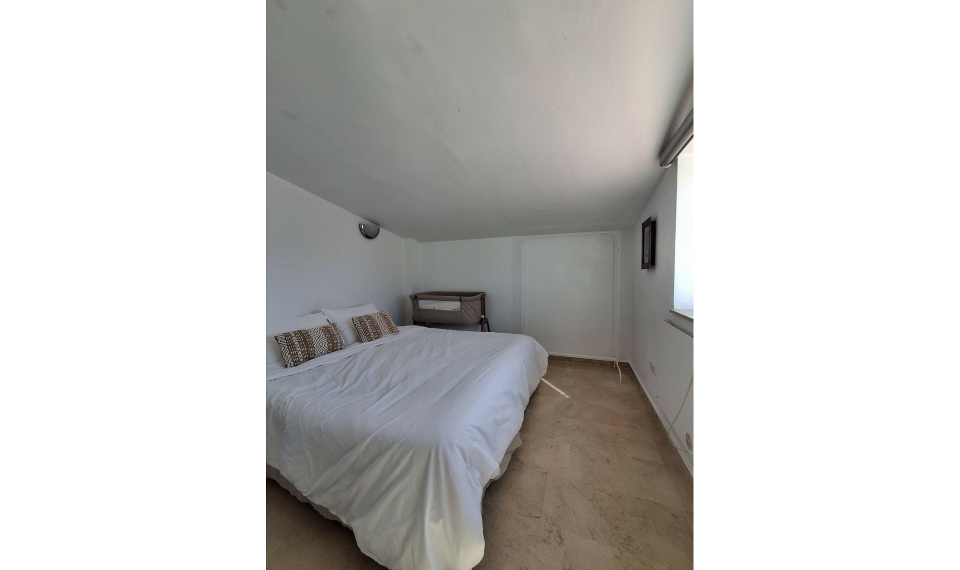 Resale - House -
Nueva Andalucía