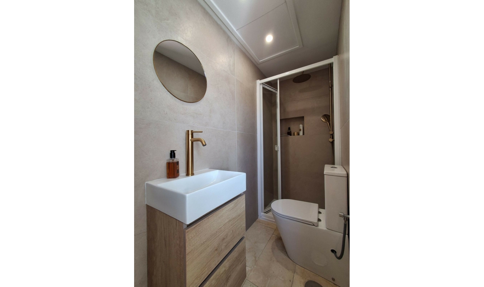 Resale - House -
Nueva Andalucía