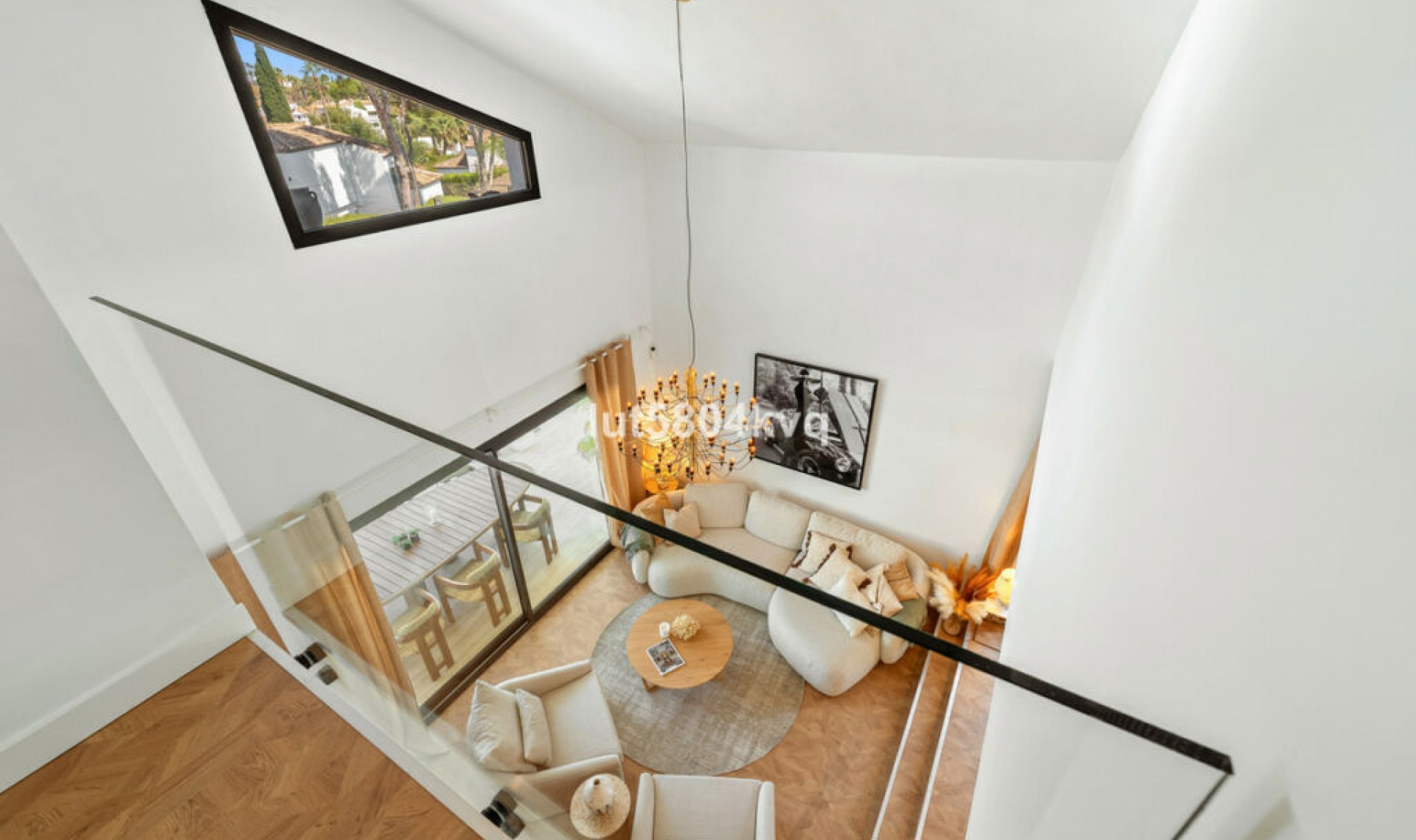 Resale - House -
Nueva Andalucía