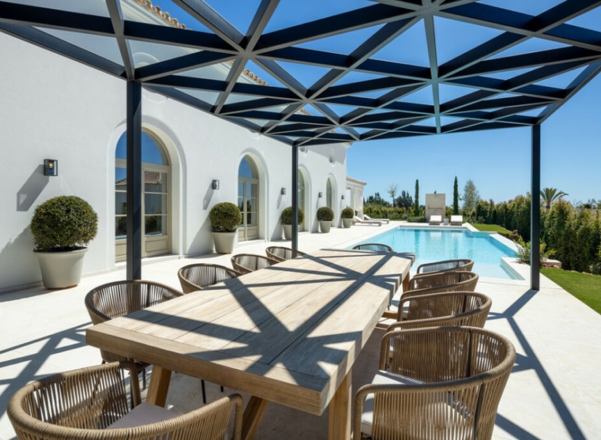 Resale - House -
Nueva Andalucía