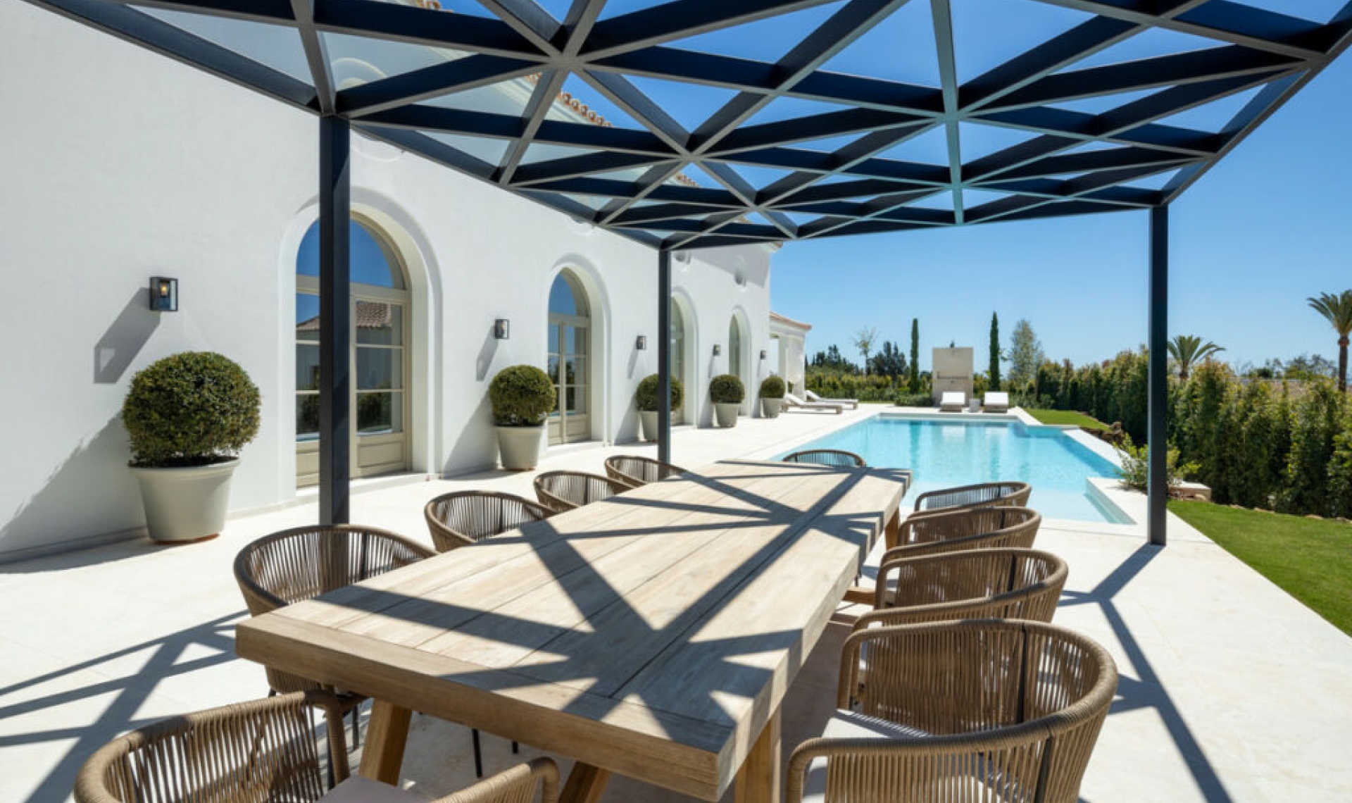 Resale - House -
Nueva Andalucía