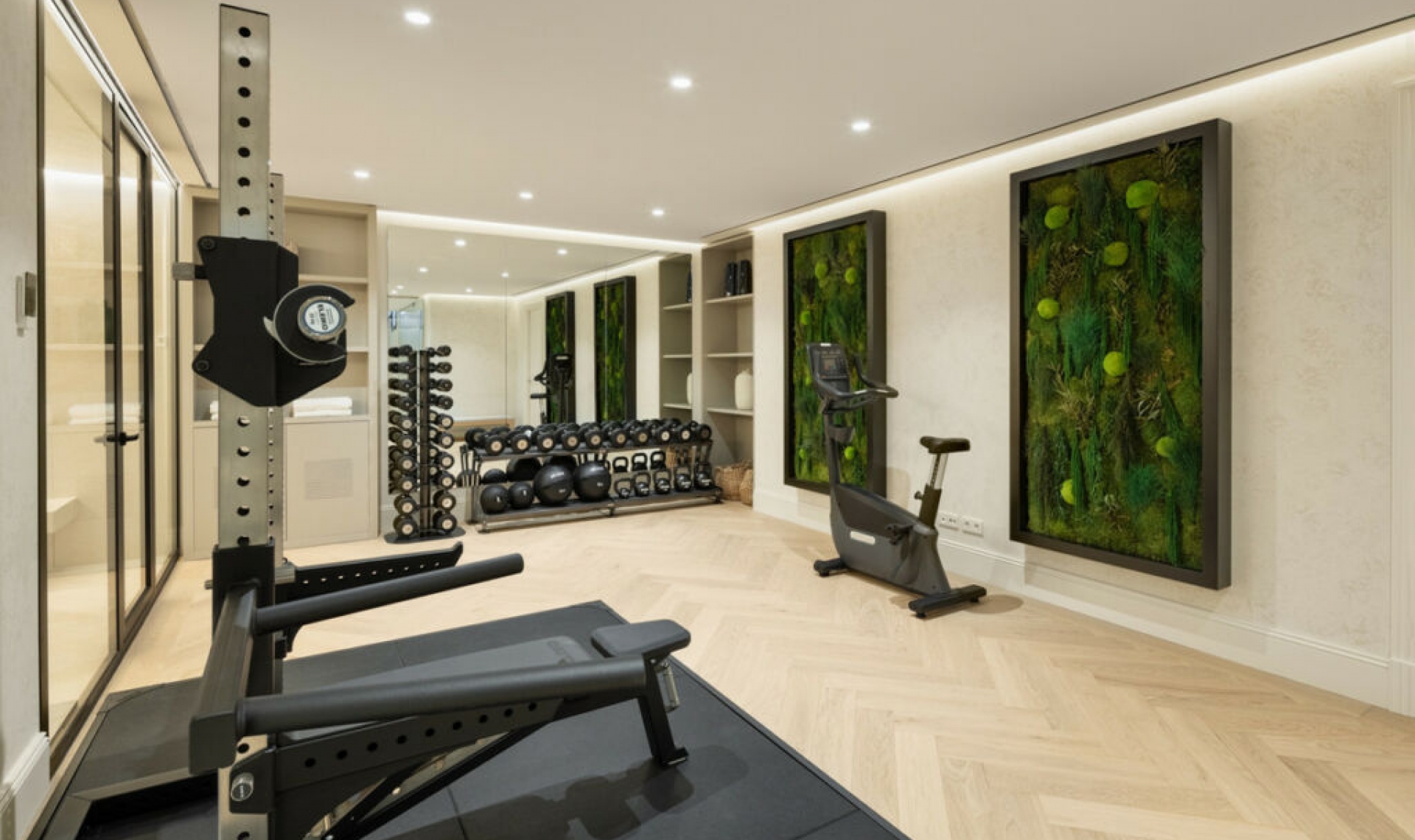 Resale - House -
Nueva Andalucía