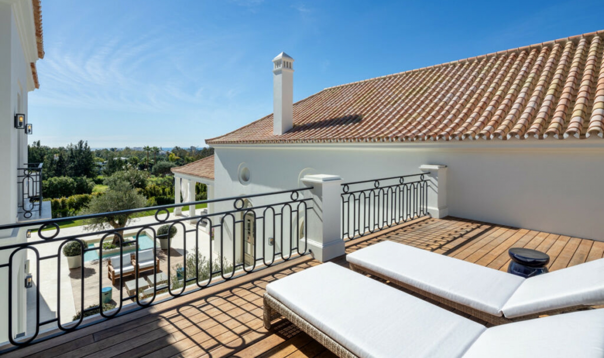 Resale - House -
Nueva Andalucía