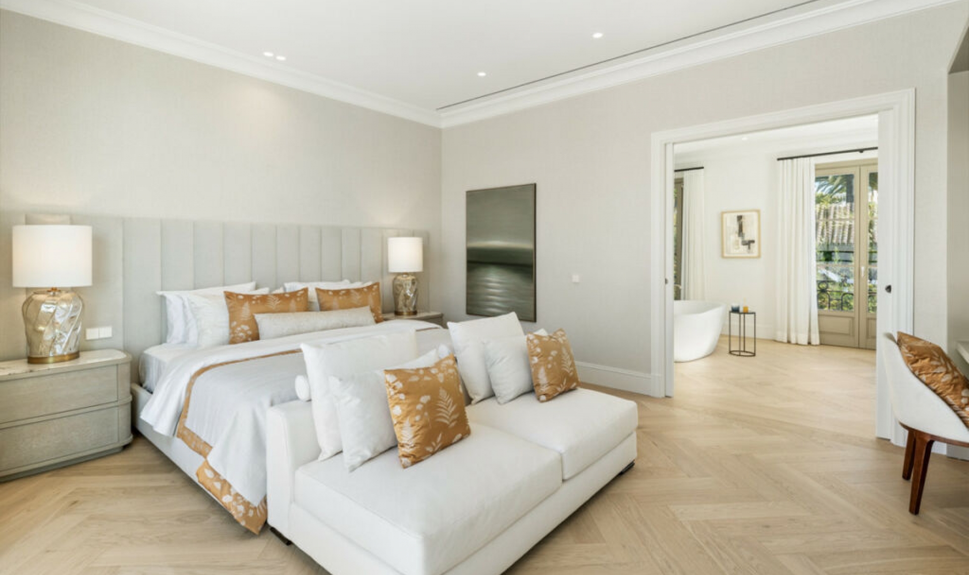 Resale - House -
Nueva Andalucía