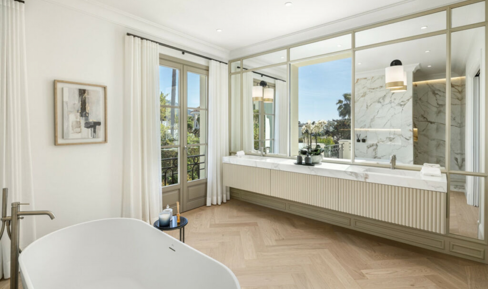 Resale - House -
Nueva Andalucía