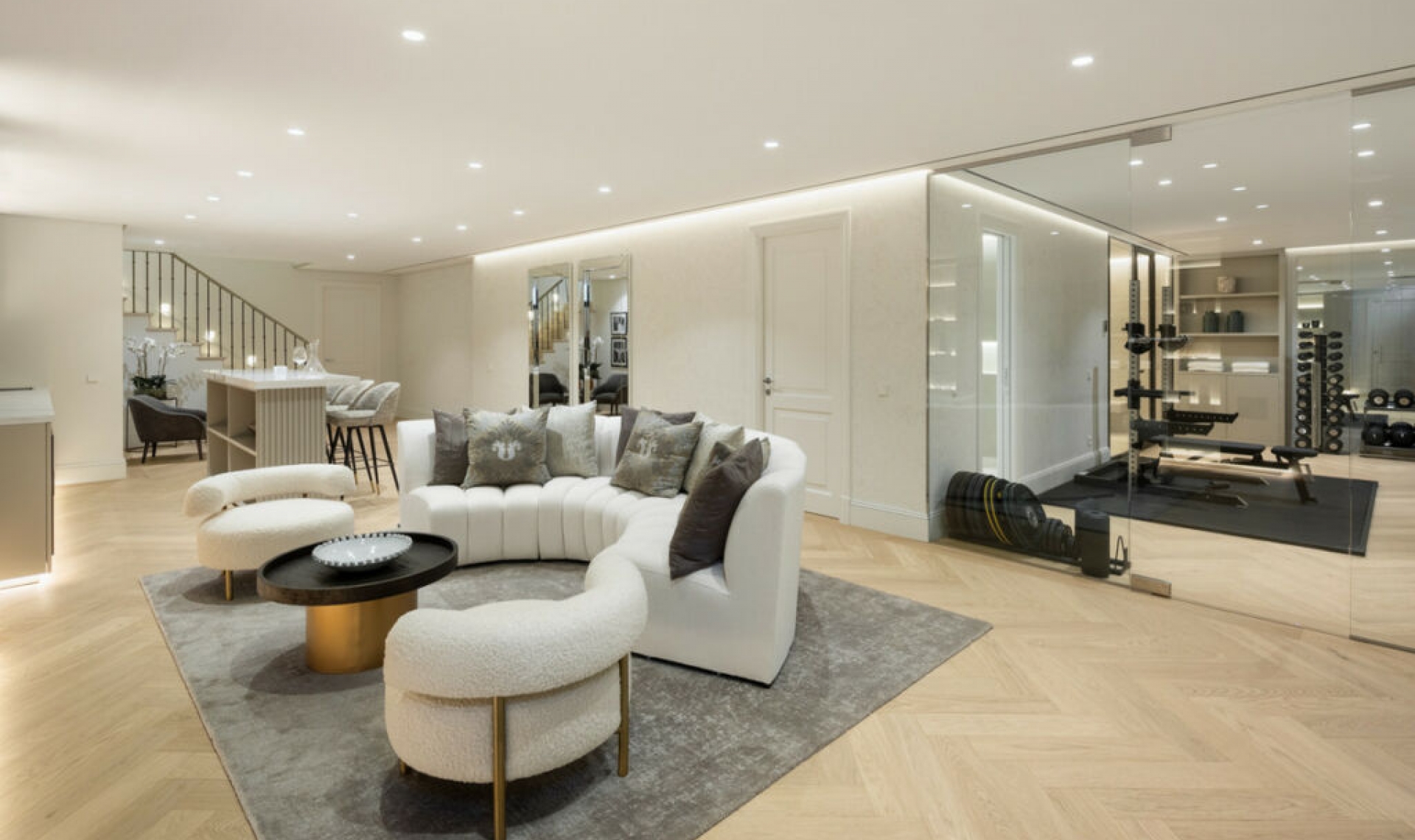 Resale - House -
Nueva Andalucía