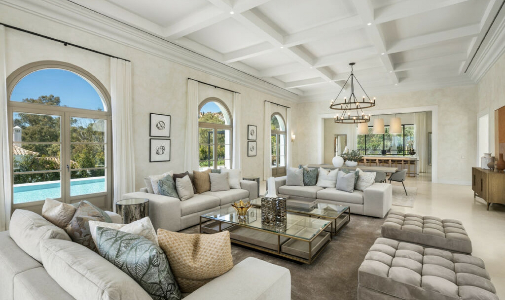 Resale - House -
Nueva Andalucía