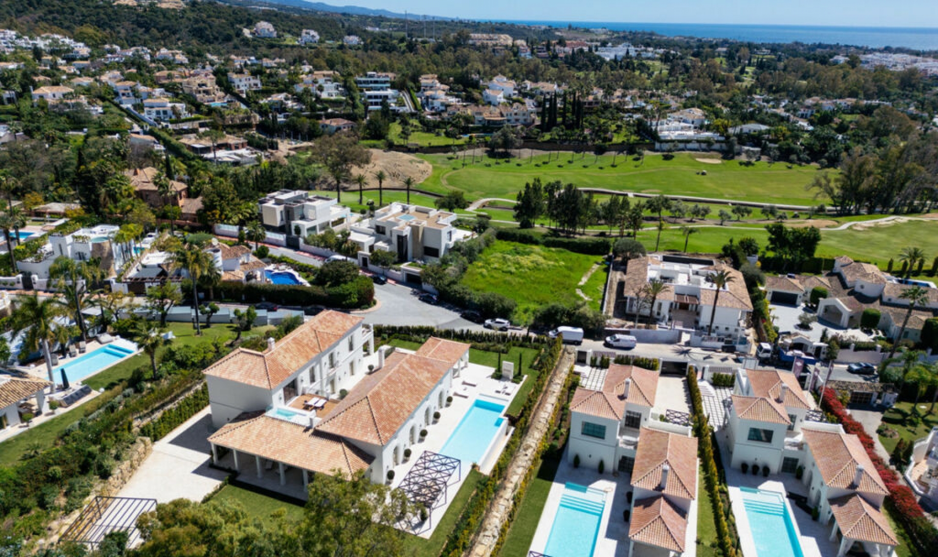 Resale - House -
Nueva Andalucía