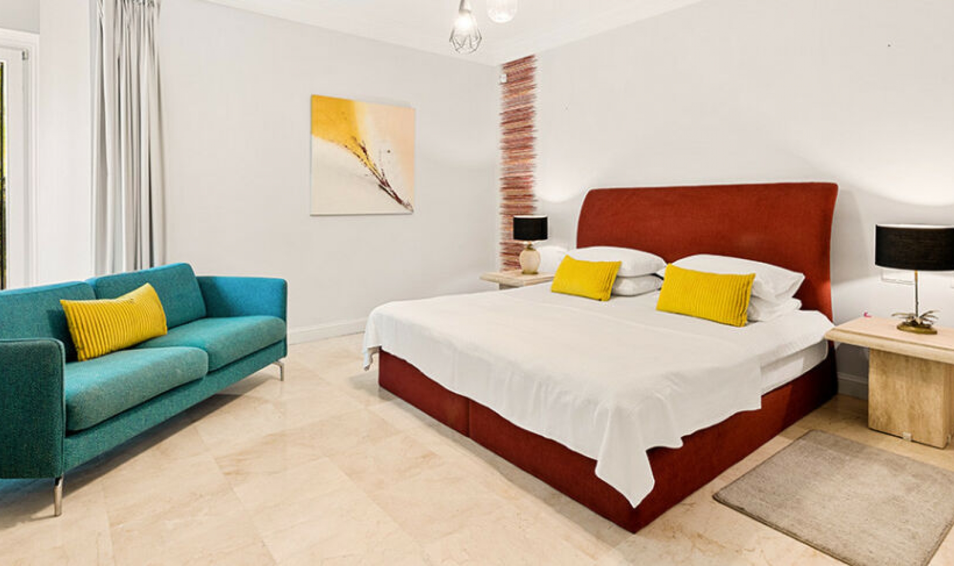 Resale - House -
Nueva Andalucía