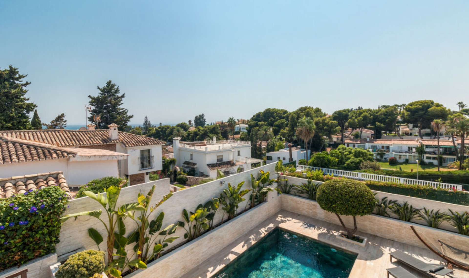 Resale - House -
Nueva Andalucía