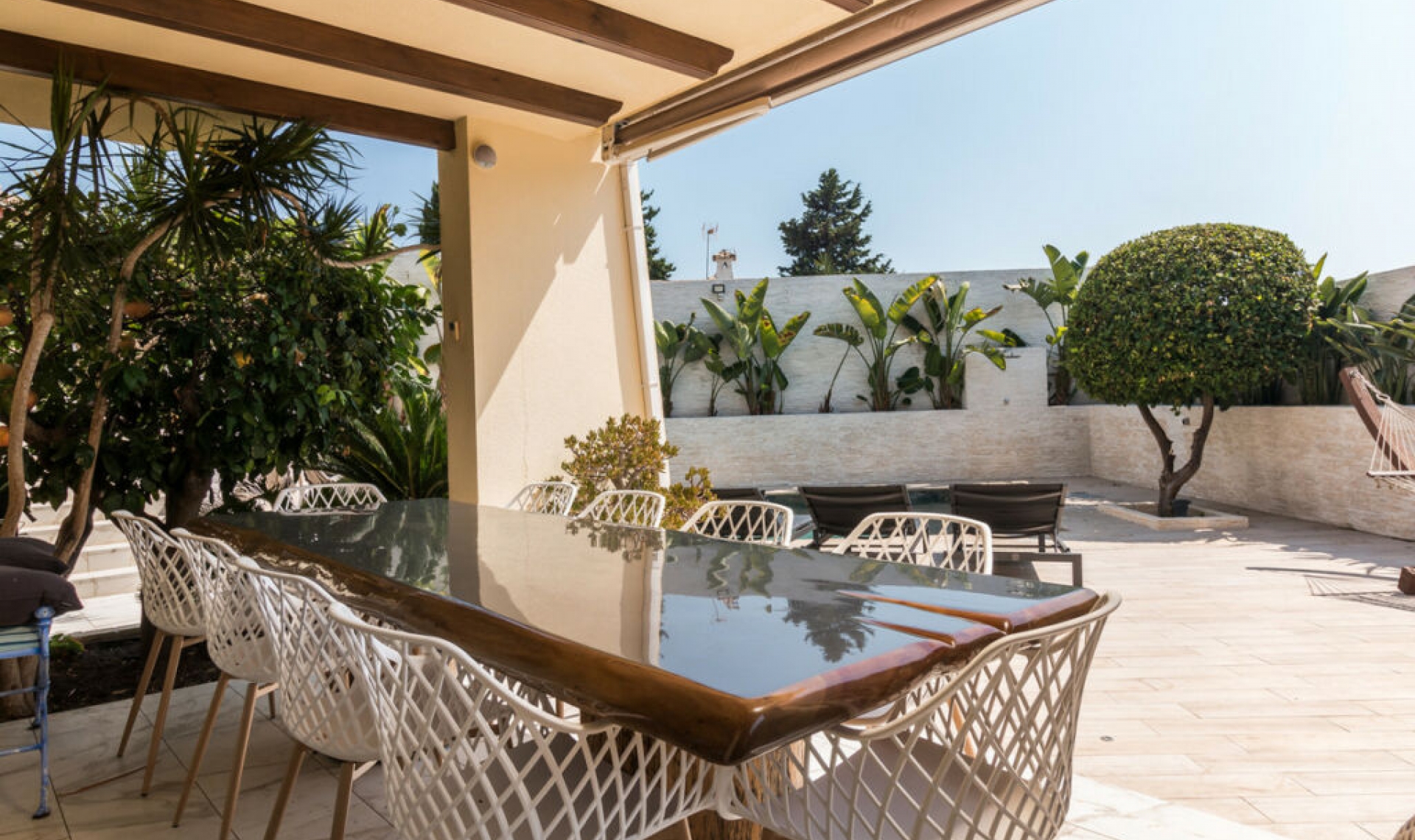 Resale - House -
Nueva Andalucía