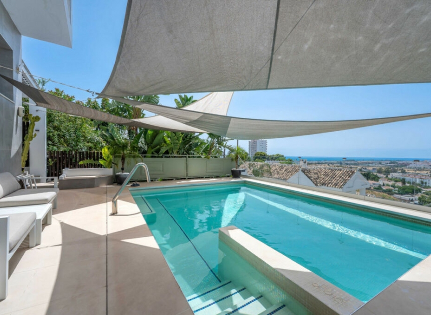 Resale - House -
Nueva Andalucía