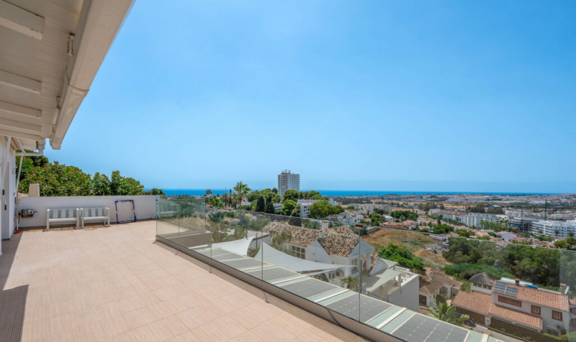 Resale - House -
Nueva Andalucía