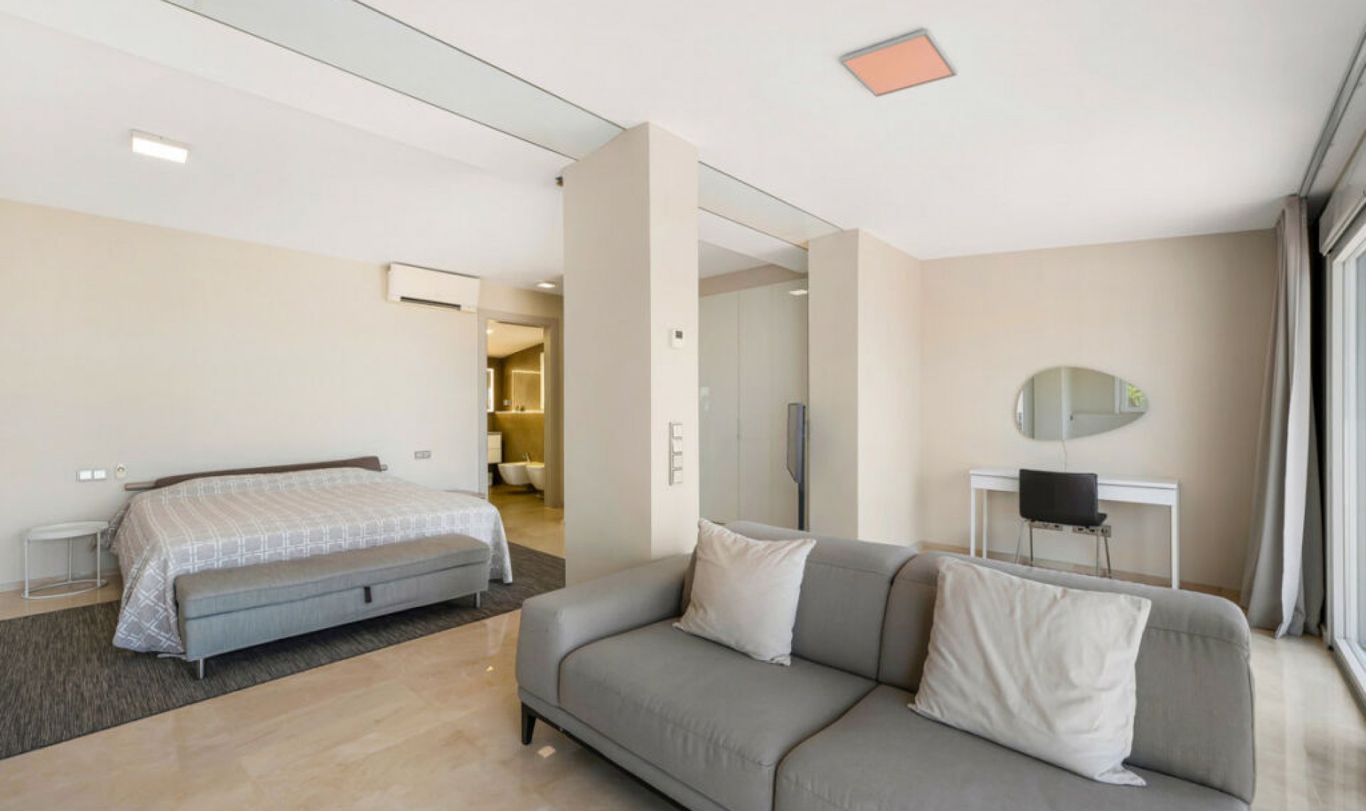 Resale - House -
Nueva Andalucía